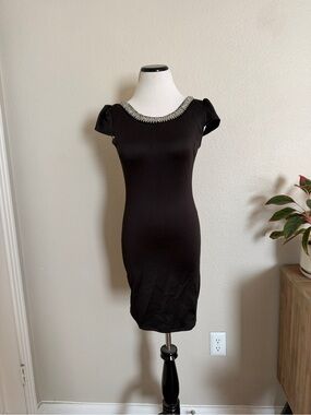 New York Black Embellished-Neck Cap-Sleeve Mini Dress